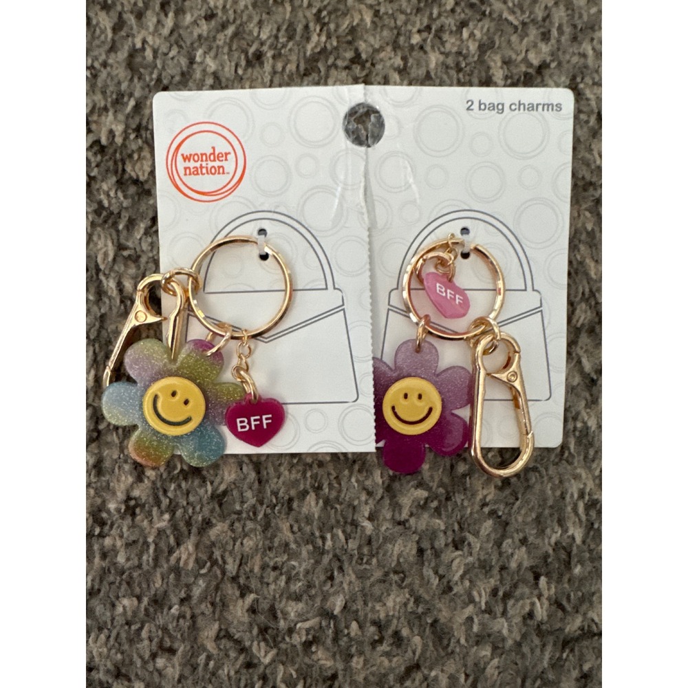 Wonder Nation BFF Bag Charms 2 Pack Smiley Face Flower Glitter Keychains Gold